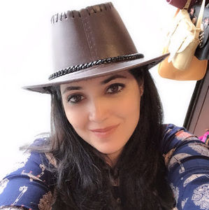 Meet your Posher, Fahima